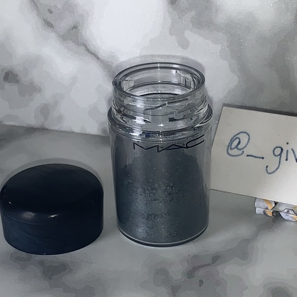 EMERALD DUSK - MAC Pigment - Picture 4 of 17